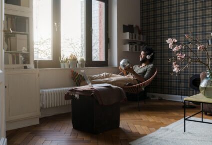 Como criar um “cantinho de descompressão” no seu apartamento: dicas para relaxar na rotina urbana