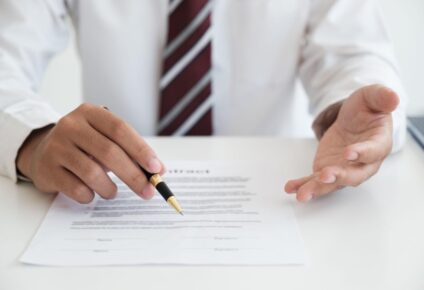 Qual a diferença entre promessa de compra e venda e contrato definitivo?